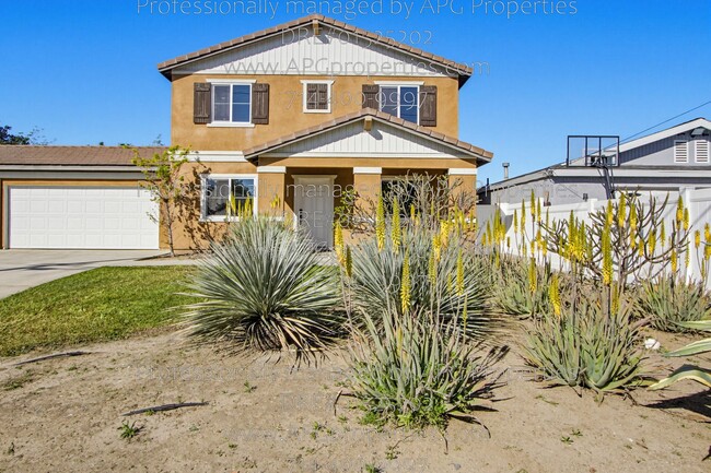 Building Photo - 139 Thompson Ave