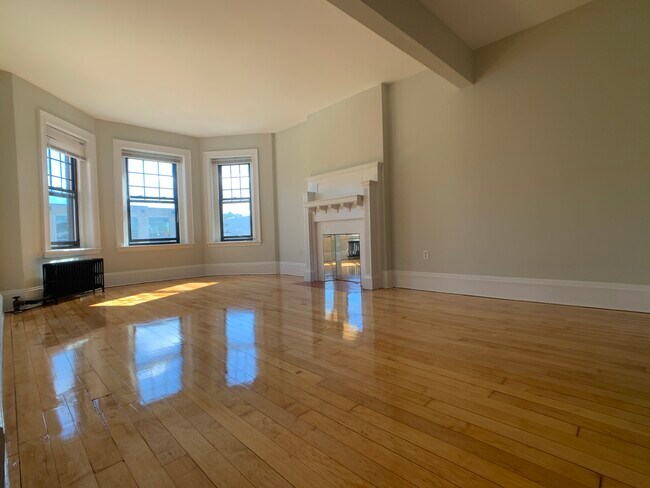 Foto del edificio - 1157 Commonwealth Ave