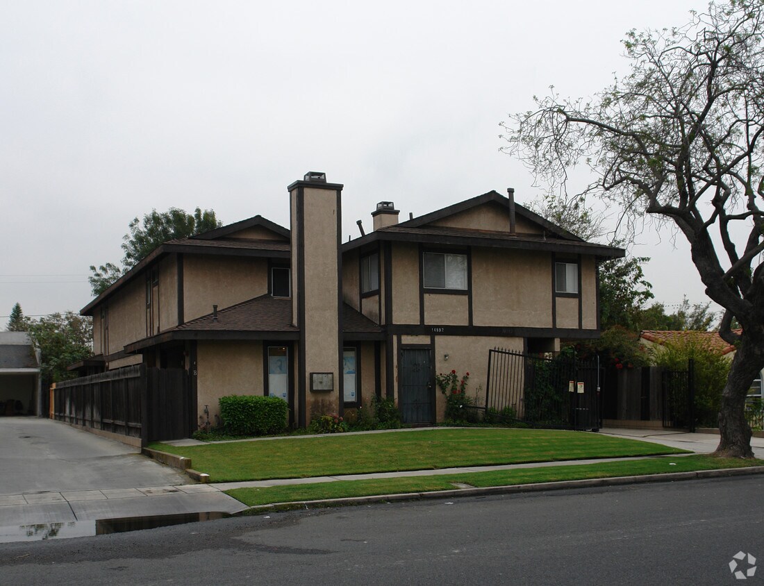 Building Photo - 14892 Adams St