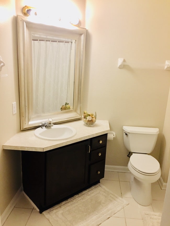 Segundo baño - 10550 Baymeadows Rd