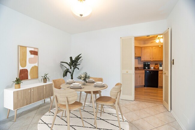 Foto del edificio - 6033 N Sheridan Rd