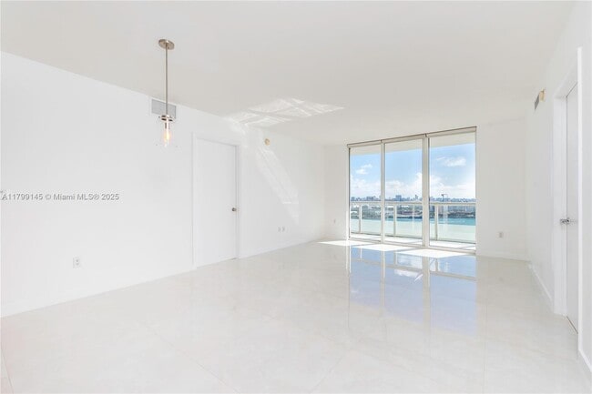 Building Photo - 50 Biscayne Blvd