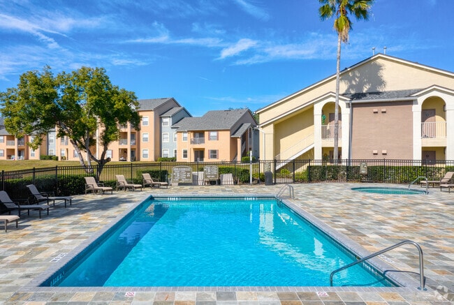 Building Photo - The Ivy at Gatehouse