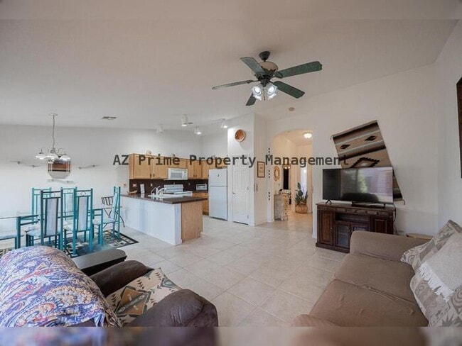 Building Photo - 3431 E Torrey Pines Ln