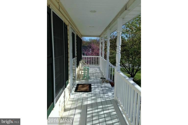 Primary Photo - 10 Lockwood Dr
