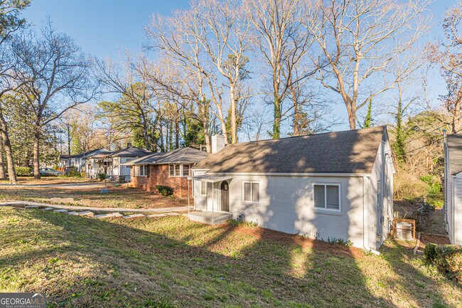 Foto del edificio - 1376 Westmont Rd SW