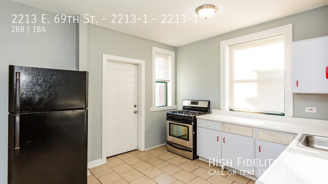 Foto del edificio - 2213 E 69th St