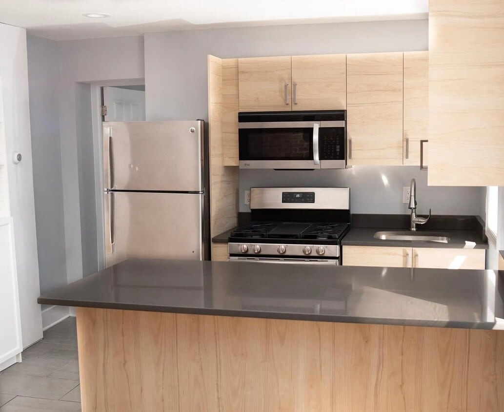 Kitchen - 330 Palisade Ave