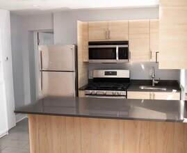 Building Photo - 330 Palisade Ave