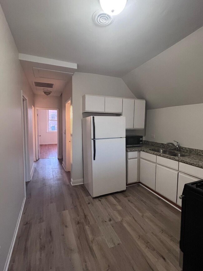 Foto del edificio - 2 bedroom in Chicago IL 60618