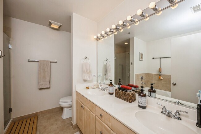 Foto del edificio - 520 W Huron St