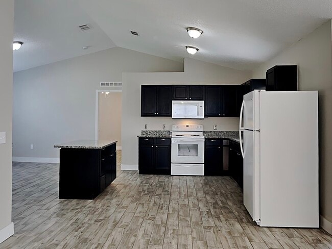 Building Photo - 1360 Congo Dr