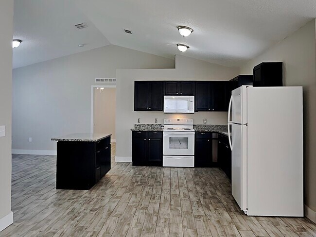 Foto del edificio - 1360 Congo Dr