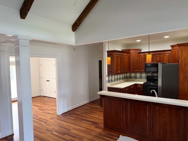 Building Photo - 820 Pirate Cove