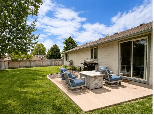 Foto del edificio - 7808 W Elm Brook St