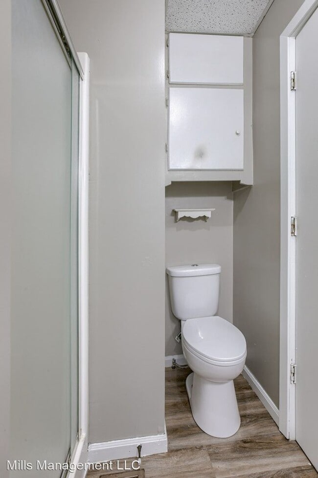 Building Photo - 2 br, 1 bath House - 6424 Logan**