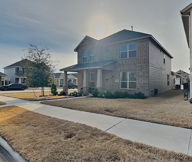 Foto del edificio - Modern Comfort Meets Spacious Corner-Lot Living