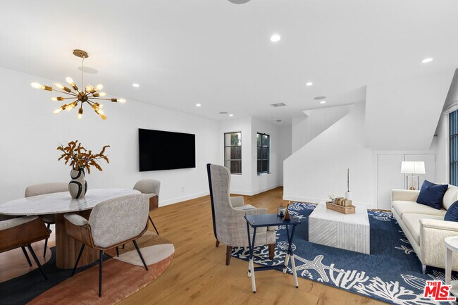 Foto del edificio - 1062 S Alfred St