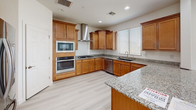 Foto del edificio - 13203 W Brookhart Way