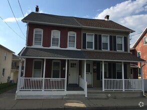 Building Photo - 555 Minor St