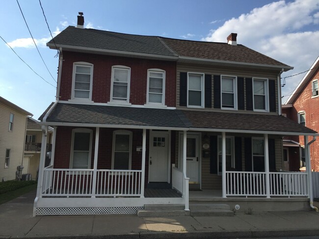 Foto del edificio - Just renovated 3 bed 2 bath home in emmaus.