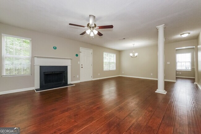 Building Photo - 1590 New Orleans Way