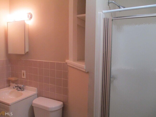 Foto del edificio - 1434 Adele Ave SW