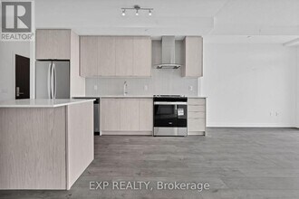 Building Photo - 55 Duke St W