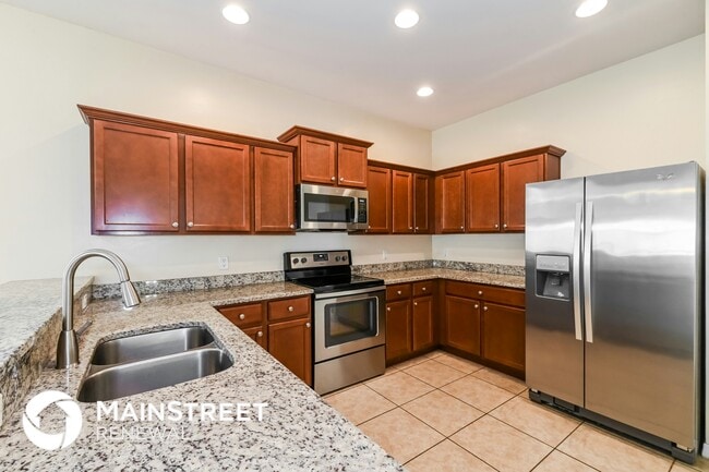 Building Photo - 502 SW 19th Ln