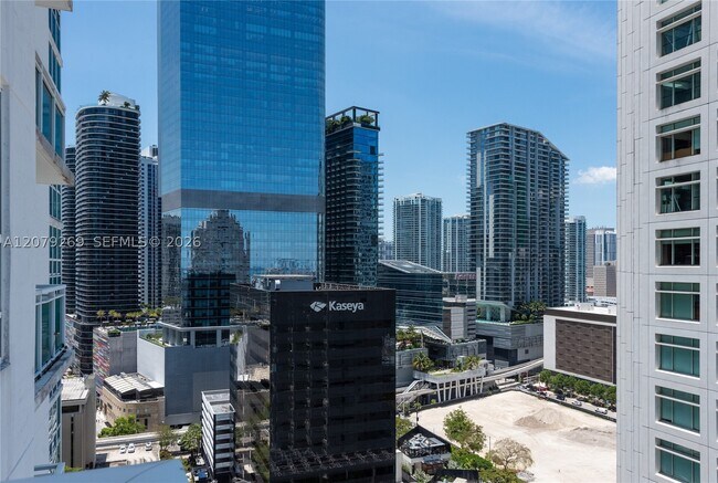 Foto del edificio - 950 Brickell Bay Dr