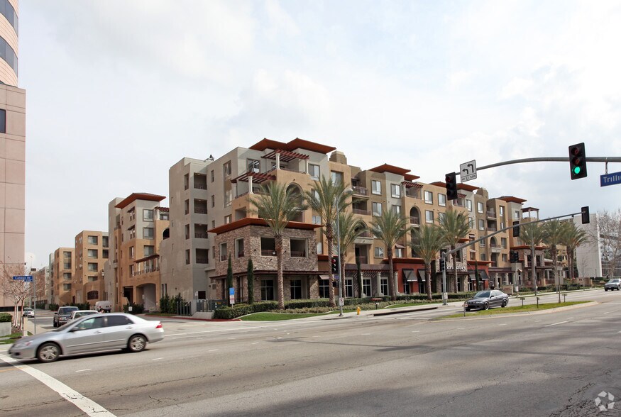 Triana at Warner Center Rentals Woodland Hills, CA