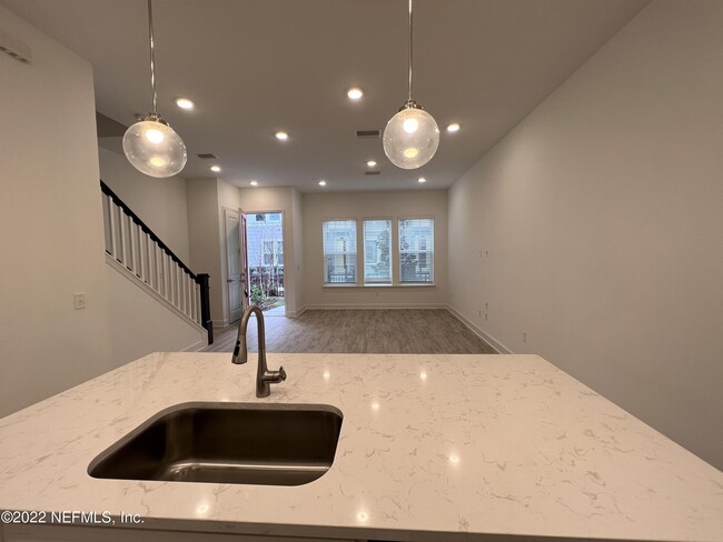 Building Photo - 7433 Calusa Ct