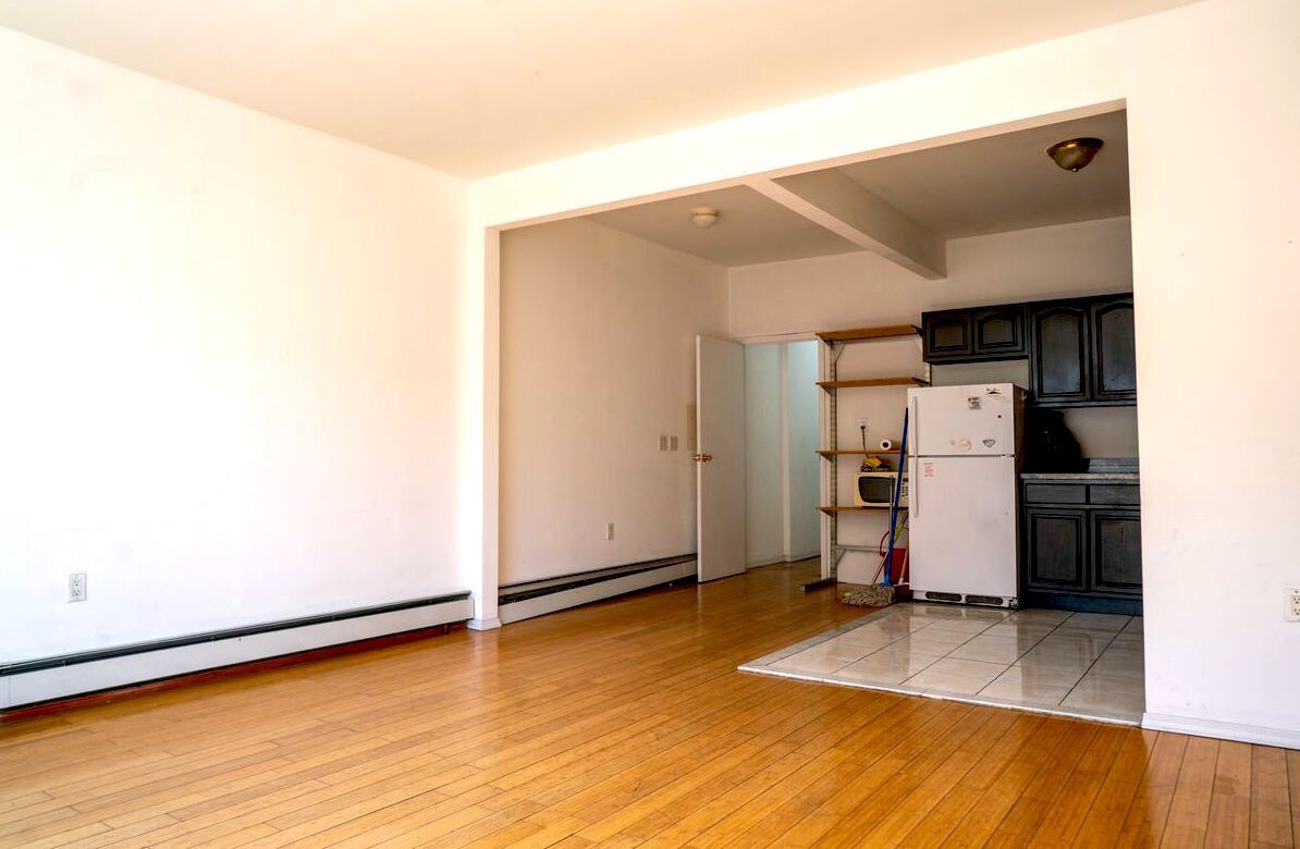 Foto del edificio - 221 Montrose Ave