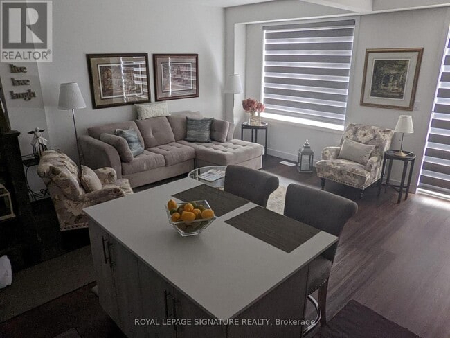 Building Photo - 166 Mt Albion Rd