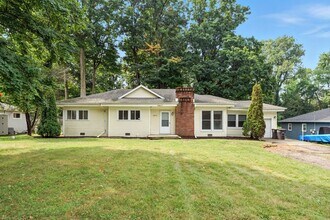Building Photo - 4648 Parkerdale Dr