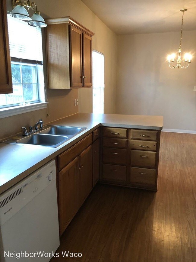 Foto del edificio - 3 br, 2 bath House - 528 N. 15th