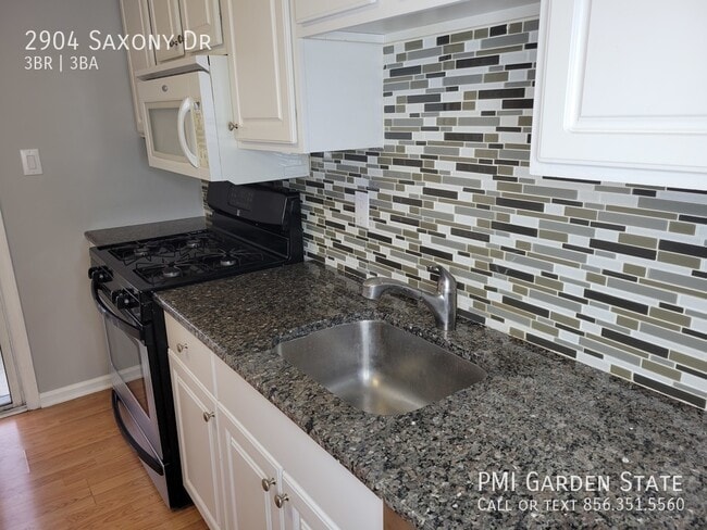 Photo - 2904 Saxony Dr House