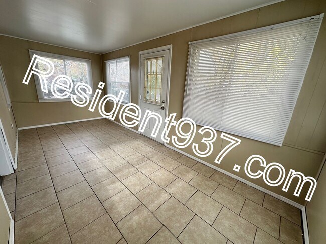 Foto del edificio - 3 Bed 1 bath