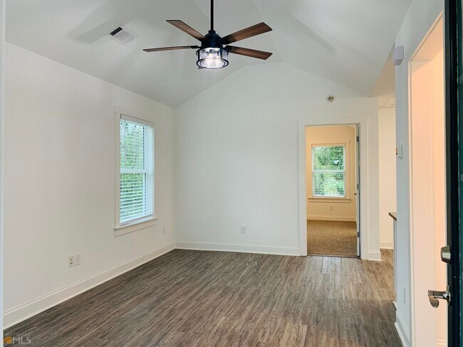 Foto del edificio - 105 Oak St