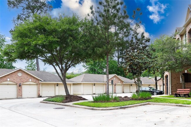 Foto del edificio - 6607 Lake Woodlands Dr