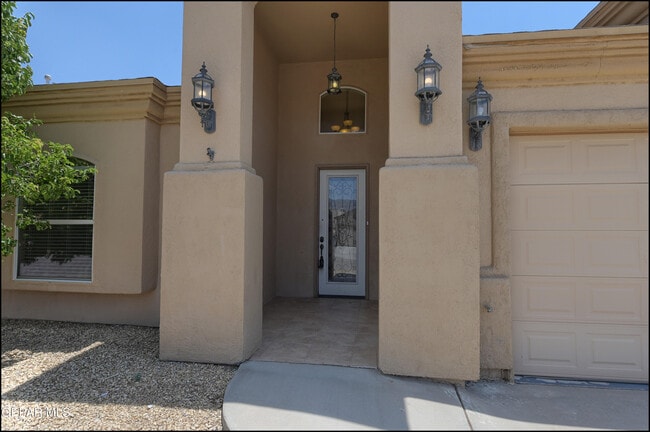 Building Photo - 11420 Victor Flores Pl