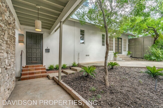 Building Photo - 3 br, 3 bath House - 519 E Mandalay Dr