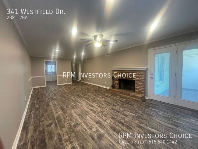 Building Photo - Beautifully renovated 2/2 in Bellevue!