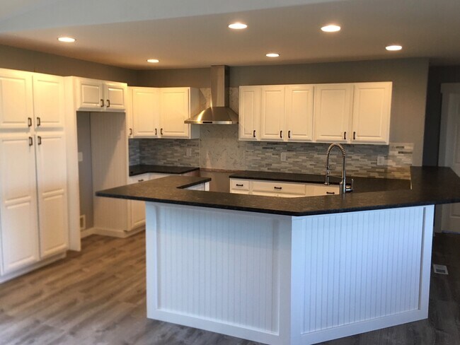 Foto del edificio - Gorgeous  3 Bed 2 Bath Home In The Dalles