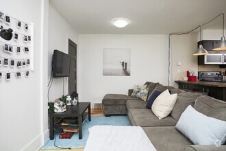 Building Photo - 4092 Rue De Bullion