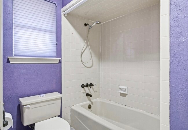 Building Photo - 716 S Houston St