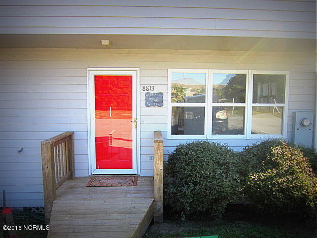 Foto del edificio - 8813 Krystal Ct