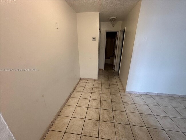 Foto del edificio - 7841 Johnson St