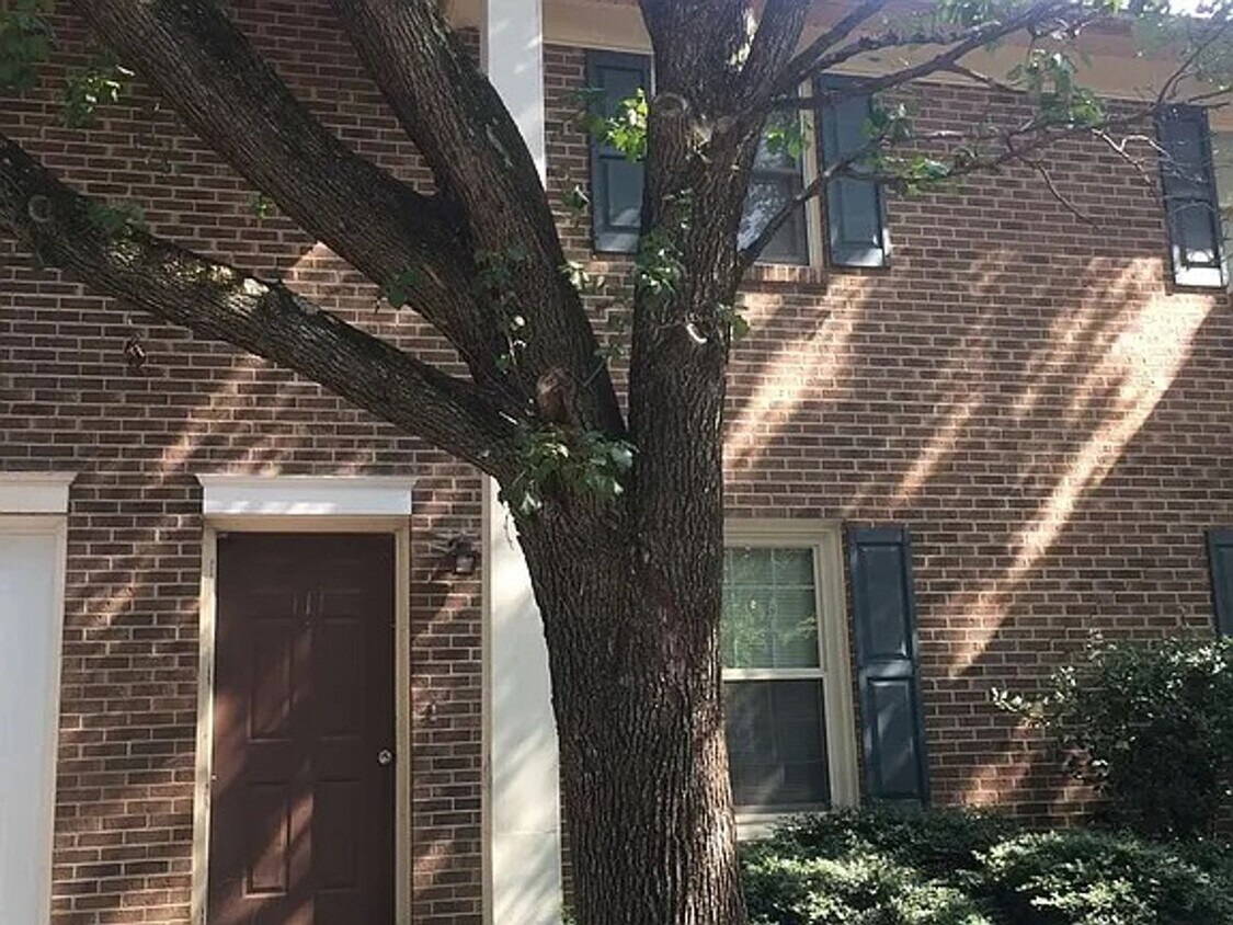 2 Br 1-1/2 Bath Townhome - 2 Br 1-1/2 Bath Townhome