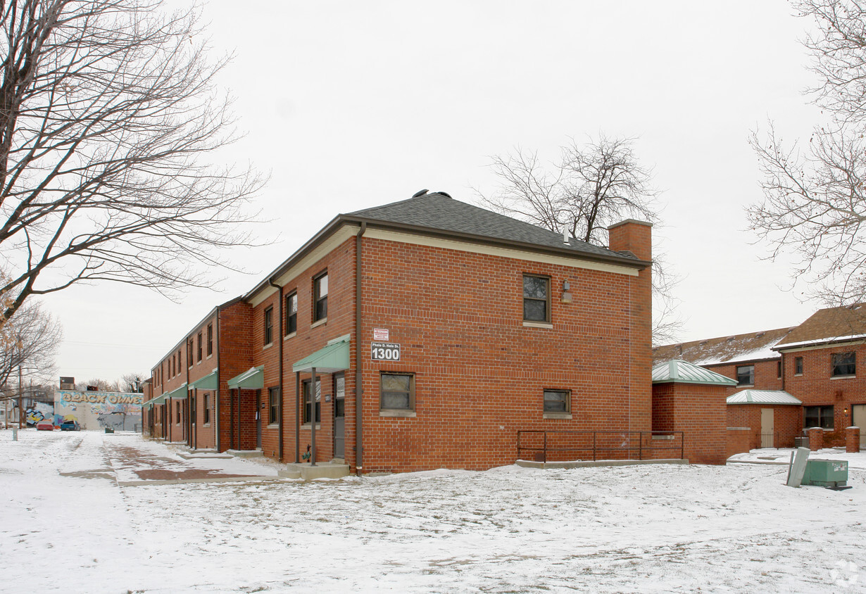 Foto principal - 1300 Phale D. Hale Dr
